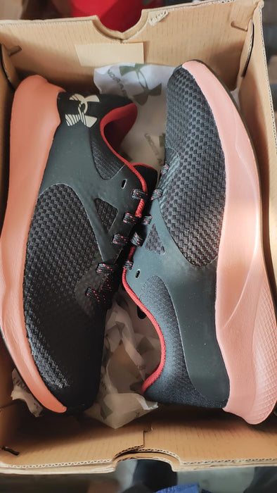 LOTE ESPECIAL EMPRENDEDORES DE 20 TENIS DE REMATE (VARIAS MARCAS ADIDAS, UNDER ARMOUR, CONVERSE, SALOMON)