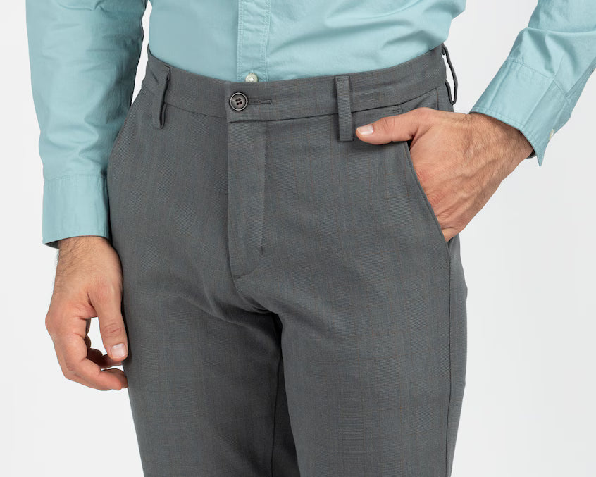 PANTALÓN WORKDAY KHAKI SLIM FIT PARA HOMBRE GRIS CLARO 30/30 GRADO B