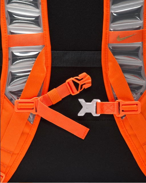 NIKE VARSITY ELITE MOCHILA NARANJA COLOR NARANJA SEGURIDAD/NEGRO/GRIS LOBO LISO  |  GRADO A