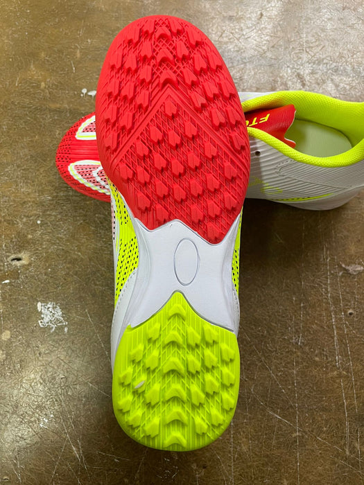 ZAPATOS DE FÃºTBOL SOBRE CÉSPED ARTIFICIAL P/EXTERIO NUMERO 23.5 GRADO B