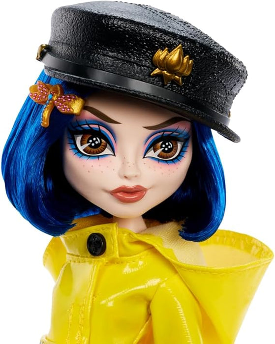 MONSTER HIGH SKULLECTOR MUÑECA CORALINE, EDICIÓN DE COLECCIÓN ARTICULADA CON ATUENDO INSPIRADO EN MODA OSCURA, MATTEL COLLECTOR, PARA FANS DE 6 AÑOS EN ADELANTE GRADO B