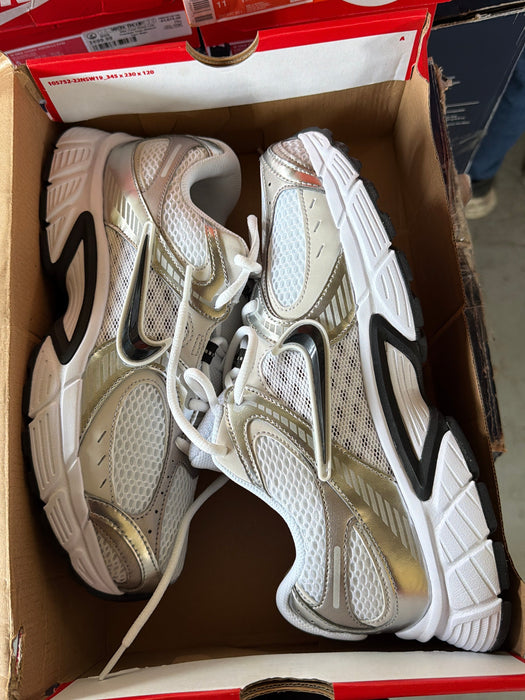 Tenis Estilo Nike V5 RNR | Running y Entrenamiento | Talla 27 CM | Hombre | Grado B ✨