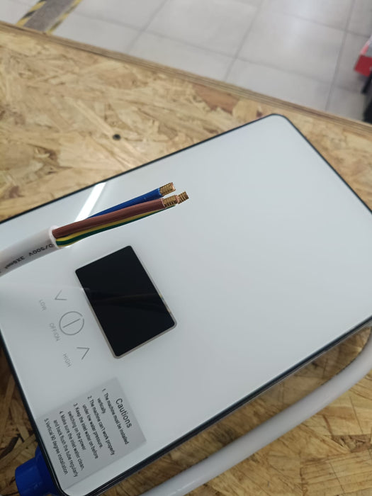 Calentador De Agua Instantáneo Compacto Eléctrico Mini tanque Color Blanco GRADO B