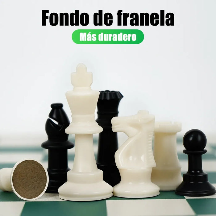 Ajedrez Profesional: Piezas Blancas Y Negras En Cubos GRADO B