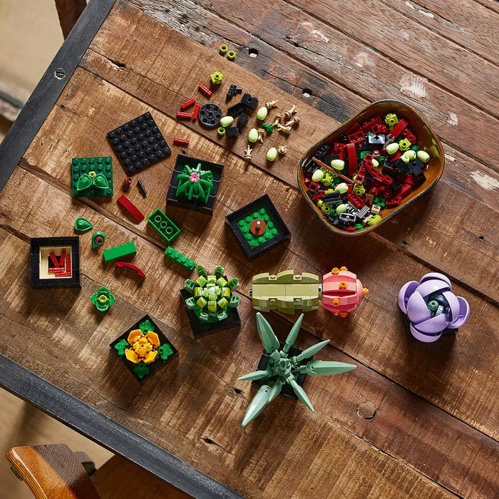 Lego® Suculentas, Set De Construcción De Plantas Decorativas Para Exhibir En Tu Oficina U Hogar, 9 Suculentas, Regalo Ideal Para Cumpleaños Para Mujeres Y Hombres 10309