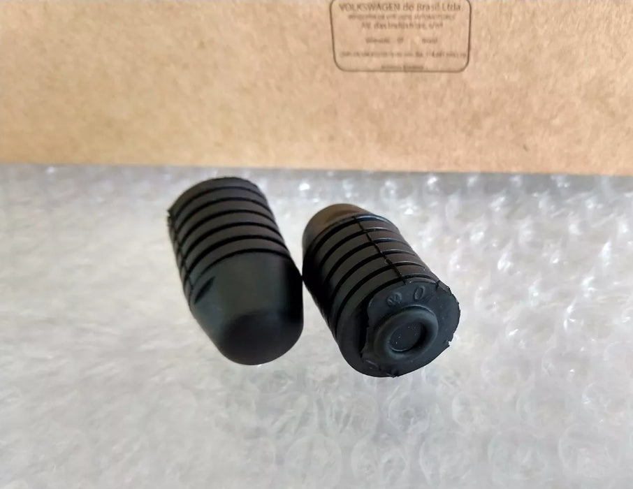 Par De Bujes Gomas Espiral Para Marco Cofre Volkswagen Pointer Gol Saveiro Original Partes 7505