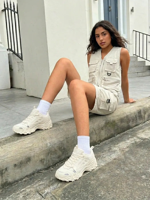 TENIS FILA OAKMONT TR DAMA 3JM01737100 ORIGINAL MODA CREMA LISA 24.5 MX GRADO B