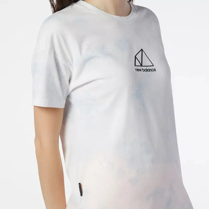 PLAYERA NEW BALANCE ALL TERRAIN TIE DYE GRAPHIC TEE 2 GRADO B