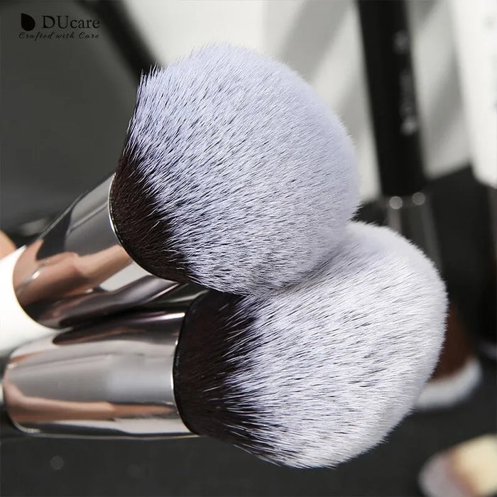 DUCARE - JUEGO DE 31 BROCHAS DE MAQUILLAJE DE GRADO B