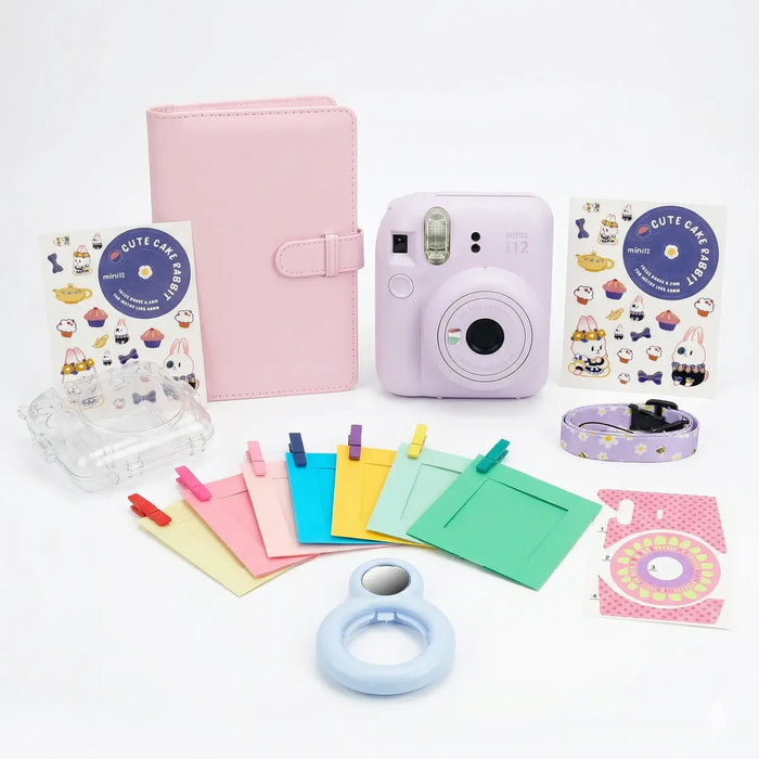 KIT INSTAX MINI 12 MORADA FUJI + PACK ACCESORIOS EXCLUSIVOS MORADO GRADO B
