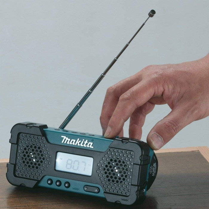 Radio A Batería Am Fm Makita Mr051 10,8 V GRADO A
