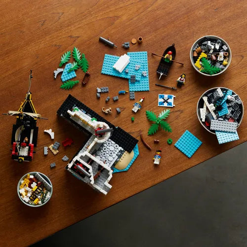 LegoÂ® Icons Fortaleza Tropical: Set De ConstrucciÃ³n Para Adultos Inspirado En Historias De Piratas Con 8 Minifiguras Y Un GaleÃ³n Pirata 10320