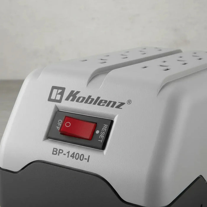 REGULADOR KOBLENZA PARA COMPUTADORA TELEVISIÓN, 8 CONTACTOS BLANCO GRIS GRDO B