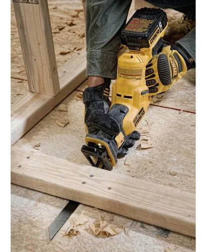 Sierra Reciproca Dewalt 20v Max Xr, Compacta Amarillo 50/60 Hz GRADO A