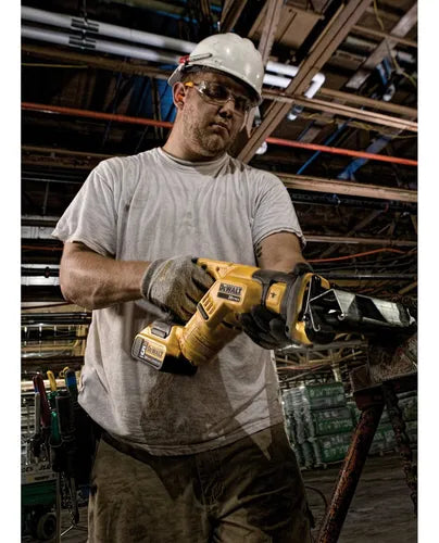 Sierra Reciproca Dewalt 20v Max Xr, Compacta Amarillo 50/60 Hz GRADO A