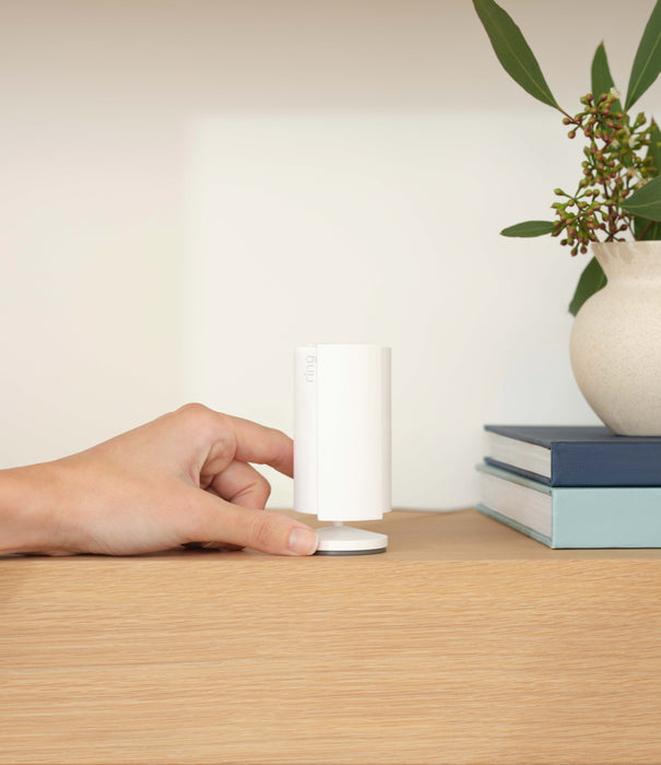 Cámara De Seguridad Interior Con Enchufe Ring Indoor Cam 3 GRADO B