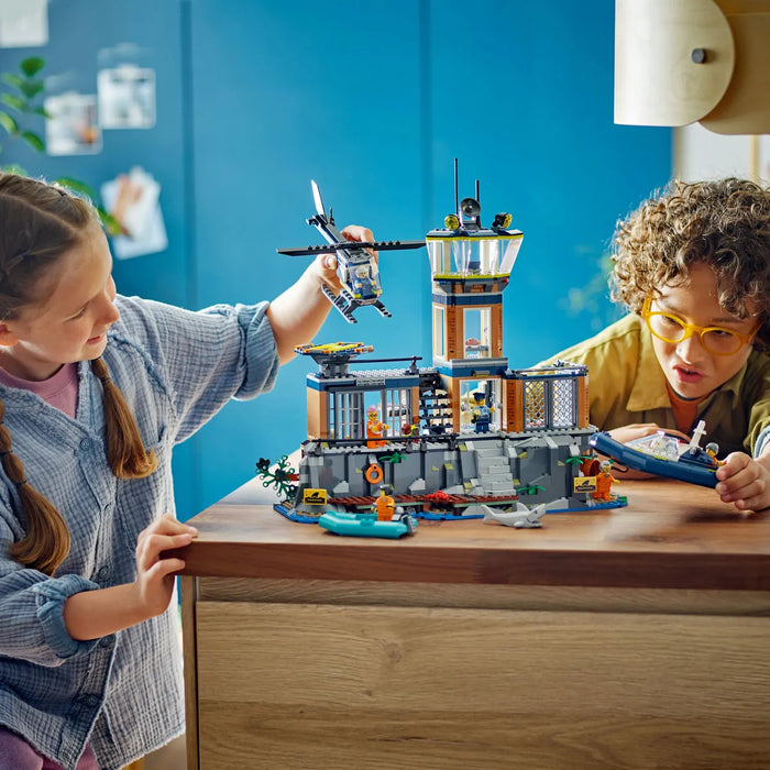 LEGO City Policía Isla Prisión (Grado B)