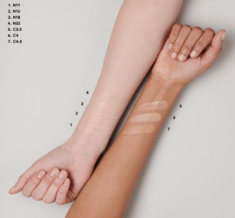 Base De Maquillaje Líquida Mac Studio Radiance Serum COLOR C4 GRADO A